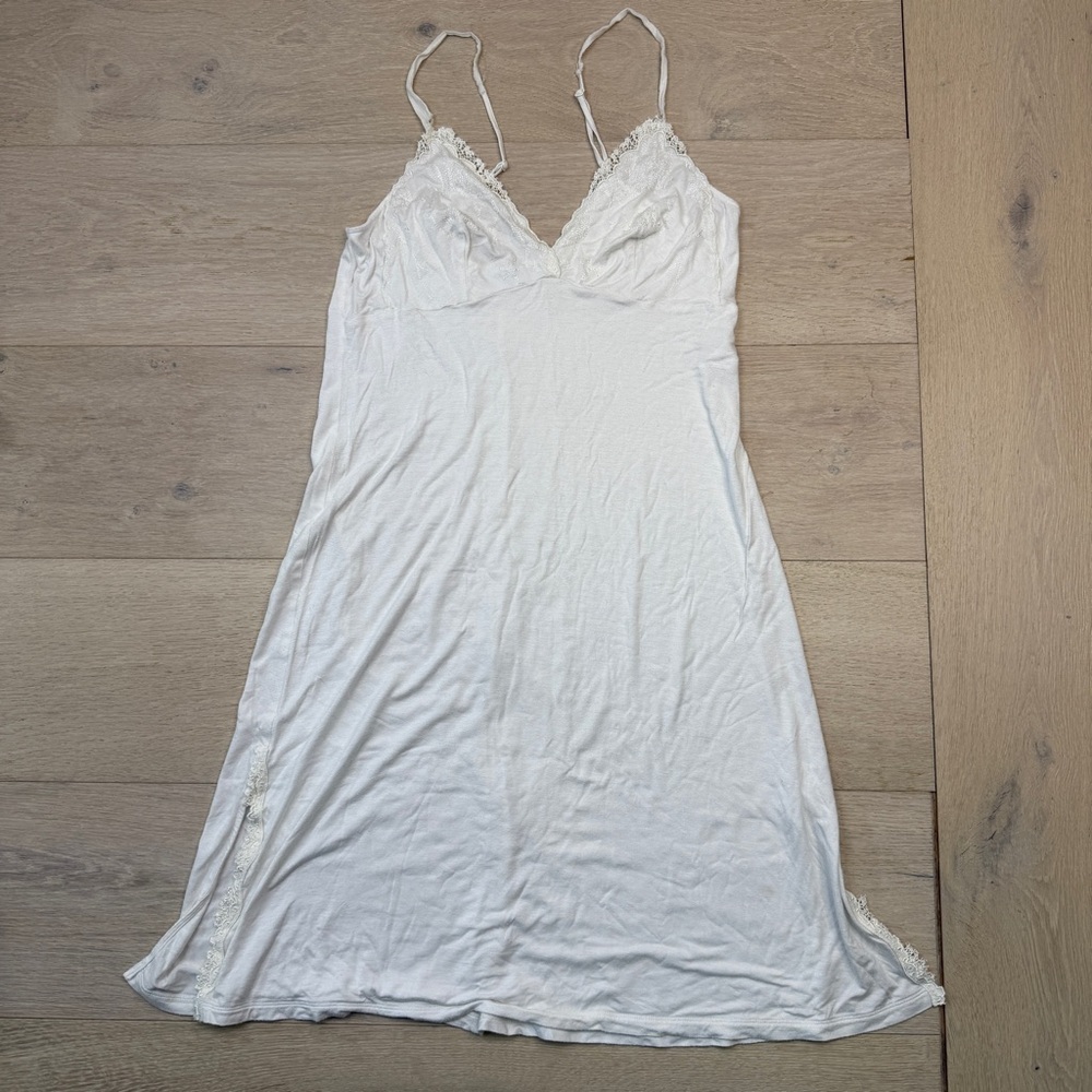 La Perla Elegant White Lace Trim Nightgown